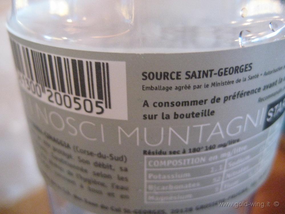 IMG_0025.JPG - Acqua della Corsica: "di nosci muntagni"
