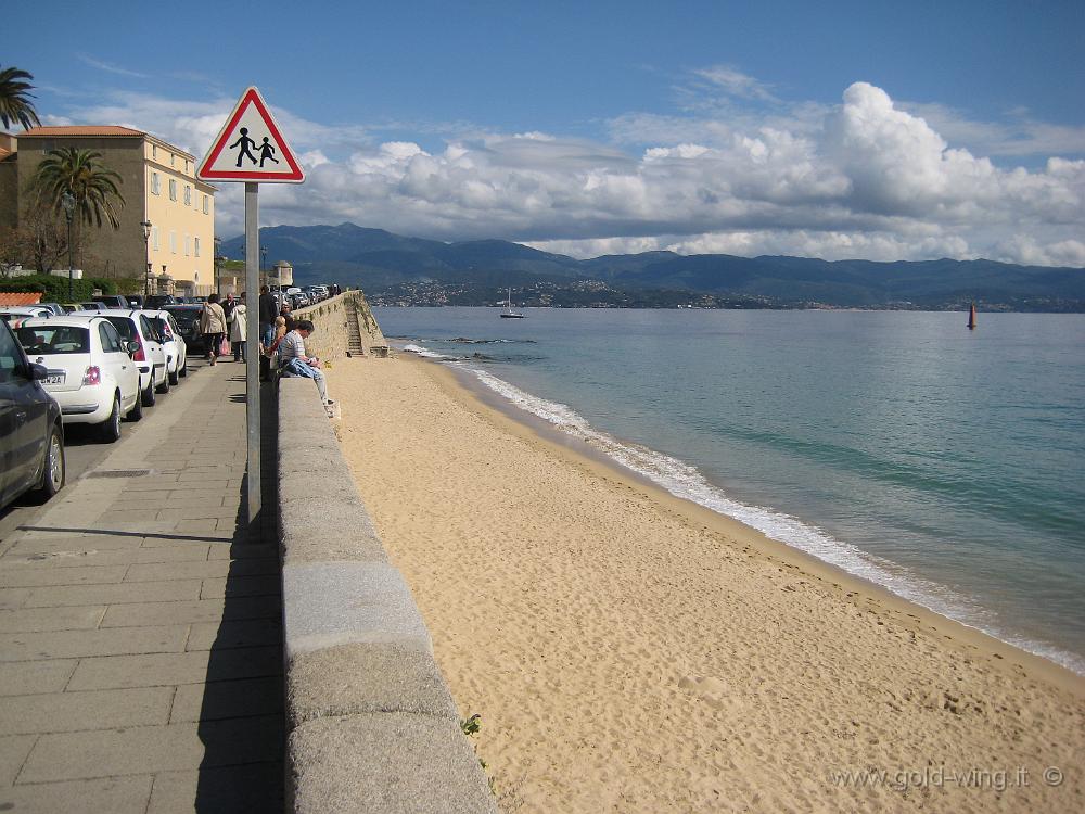 IMG_0387.JPG - Ajaccio: spiaggia