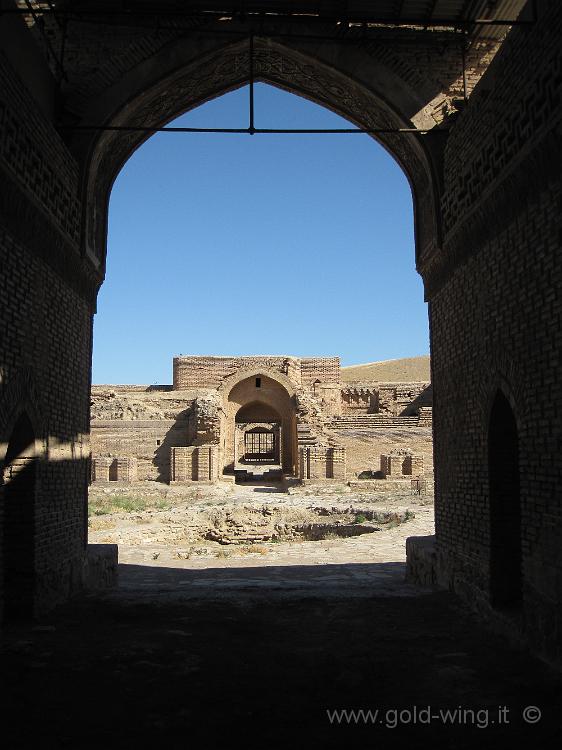 IMG_0483.JPG - Caravanserraglio di Rubat Sharaf (Iran)