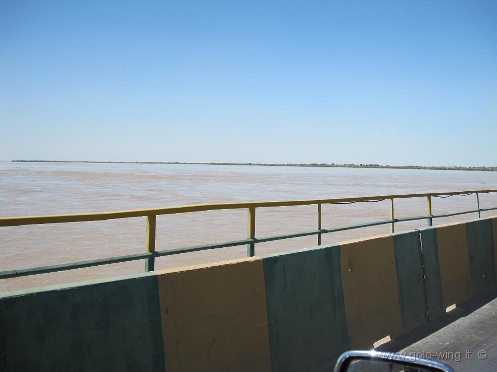 IMG_0667.JPG - Ponte di barche sul fiume Amu Darja (Turkmenistan)