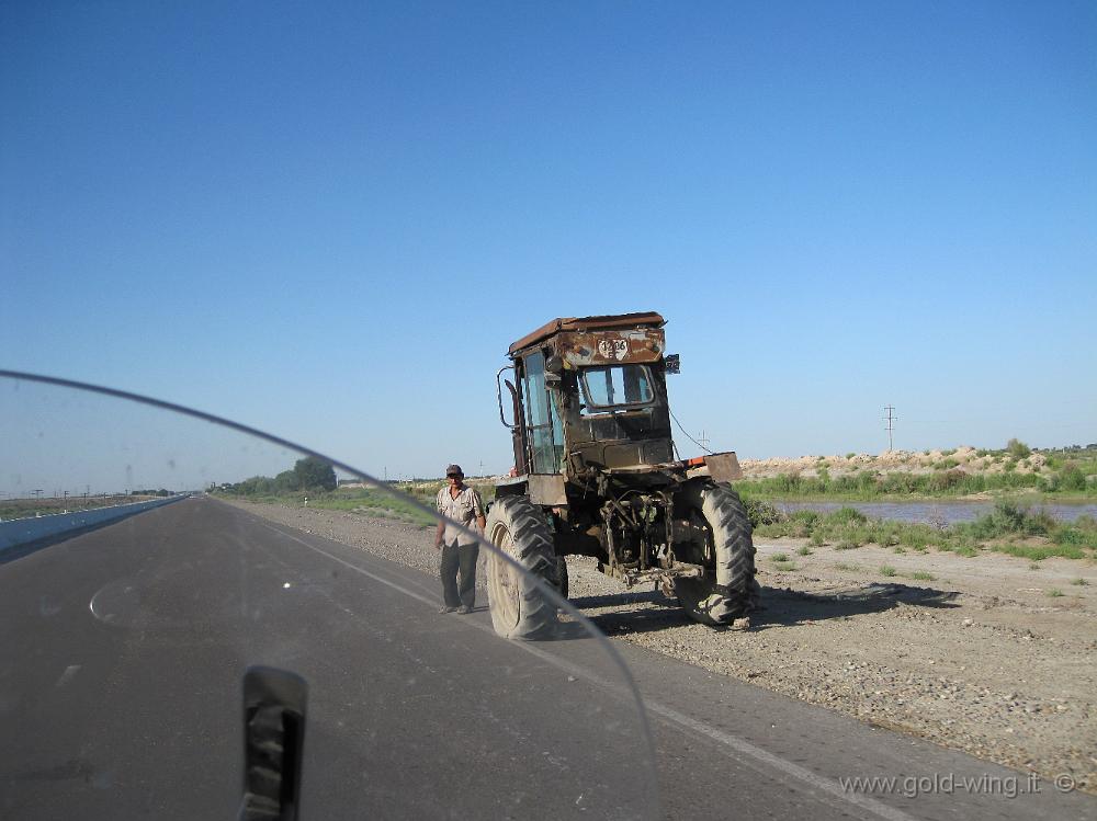 IMG_0692.JPG - Superstrada per Bukhara (Uzbekistan)