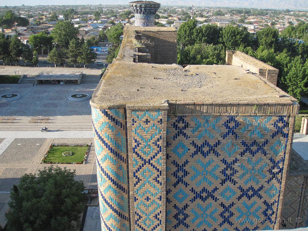 IMG_0850.JPG - Samarcanda (Uzbekistan): il Registan da un minareto della medressa di Ulugbek (1420)