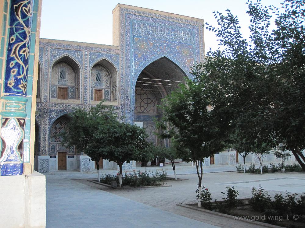 IMG_0878.JPG - Samarcanda (Uzbekistan): cortile interno della medressa di Ulugbek (1420)