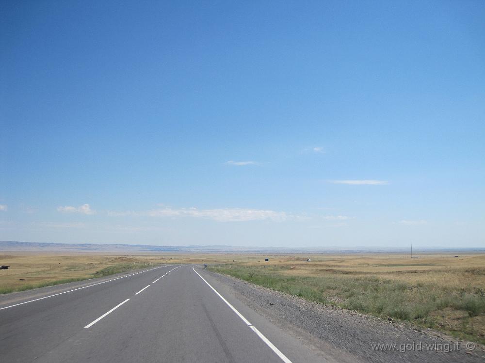 IMG_1127.JPG - Kazakistan meridionale (poco a nord della frontiera col Kirghizistan)