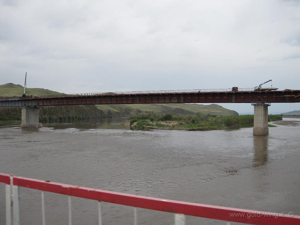 IMG_1647.JPG - Ponte sul fiume Selenga (Rep. di Buriazia, Siberia); di fronte la ferrovia transmongolica