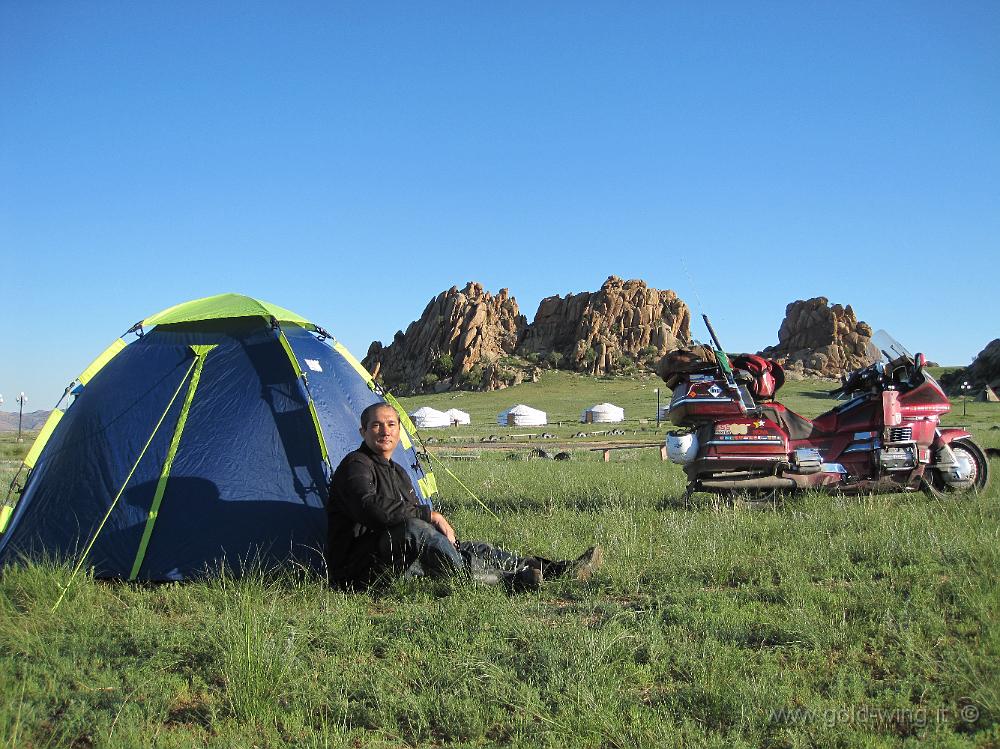 IMG_2055.JPG - Tra Lun e Kharkhorin (Mongolia): tenda e moto nella steppa