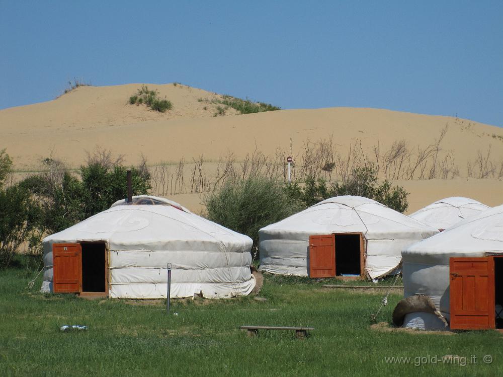IMG_2274.JPG - Mongol Els (Mongolia): Mongol Altai Camp