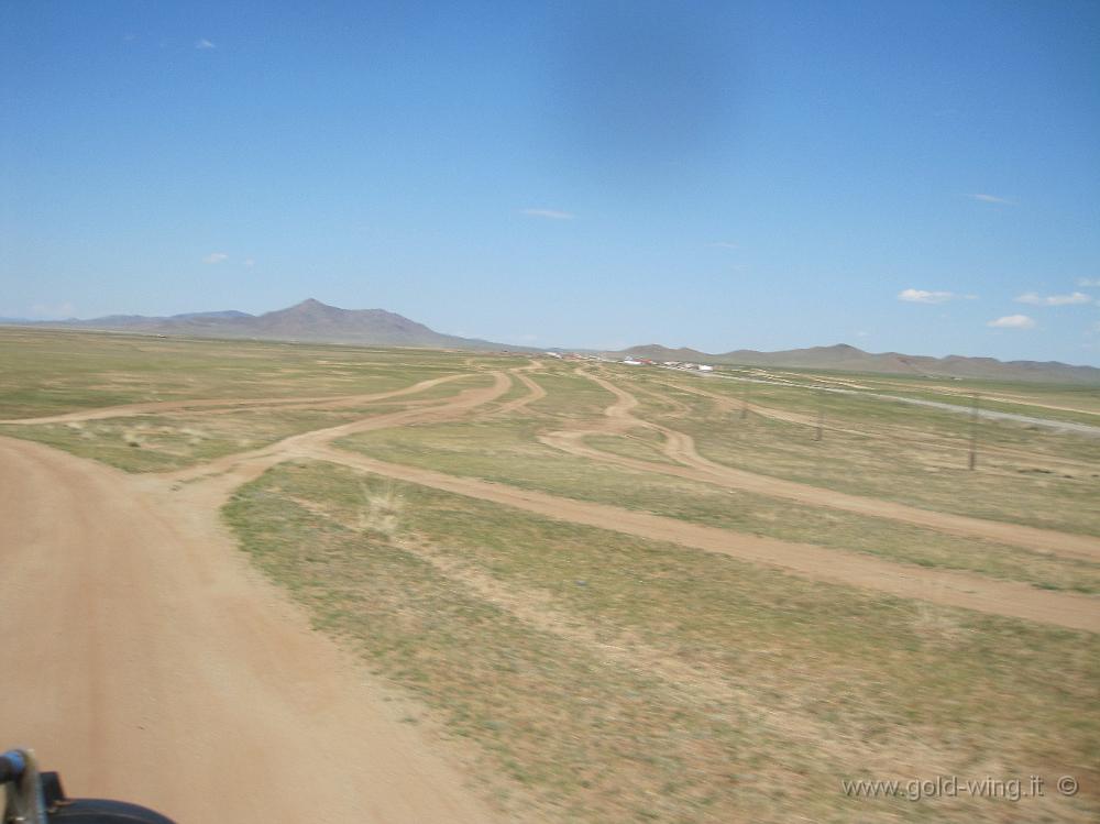 IMG_2330.JPG - Pista tra le Mongol Els e Ulan Bator (Mongolia)