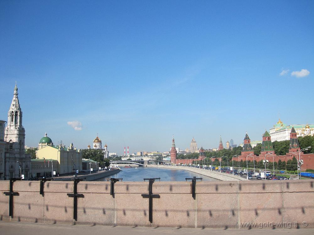 IMG_2841.JPG - Mosca (Russia): ponte sulla Moscova e Cremlino