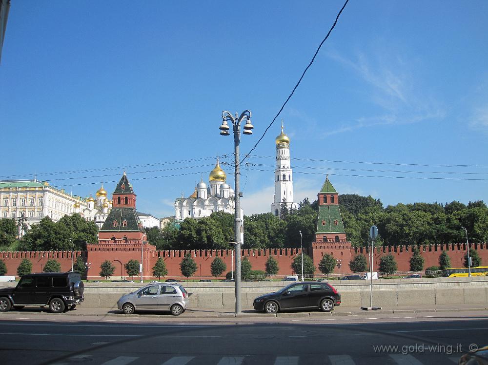 IMG_2846.JPG - Mosca (Russia): il Cremlino, oltre la Moscova