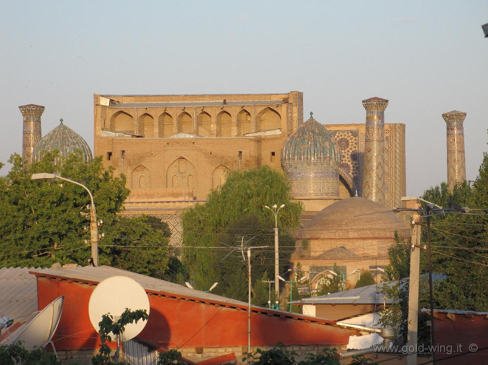 IMG_0817.JPG - Samarcanda (Uzbekistan): il Registan visto dall'albergo