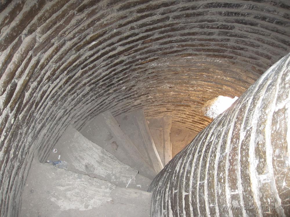 IMG_0866.JPG - Samarcanda (Uzbekistan): l'interno di un minareto della medressa di Ulugbek (1420)