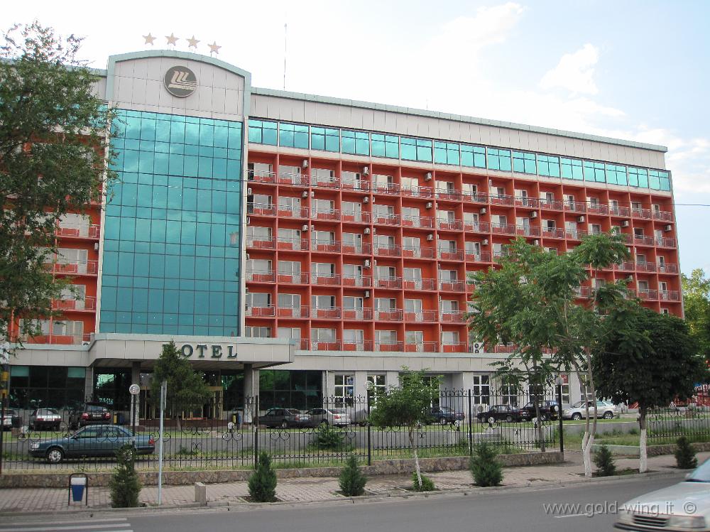 IMG_1081.JPG - L'albergo di Symkent (Kazakistan)
