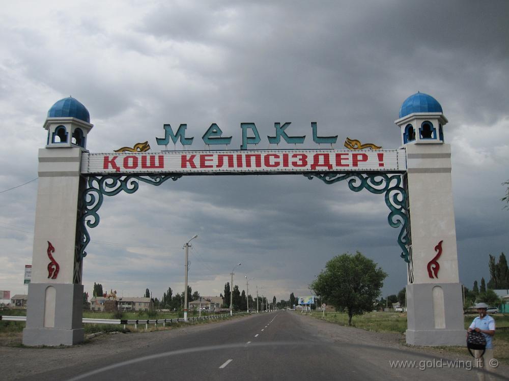 IMG_1103.JPG - Merke (Kazakistan), poco prima del confine col Kirghizistan