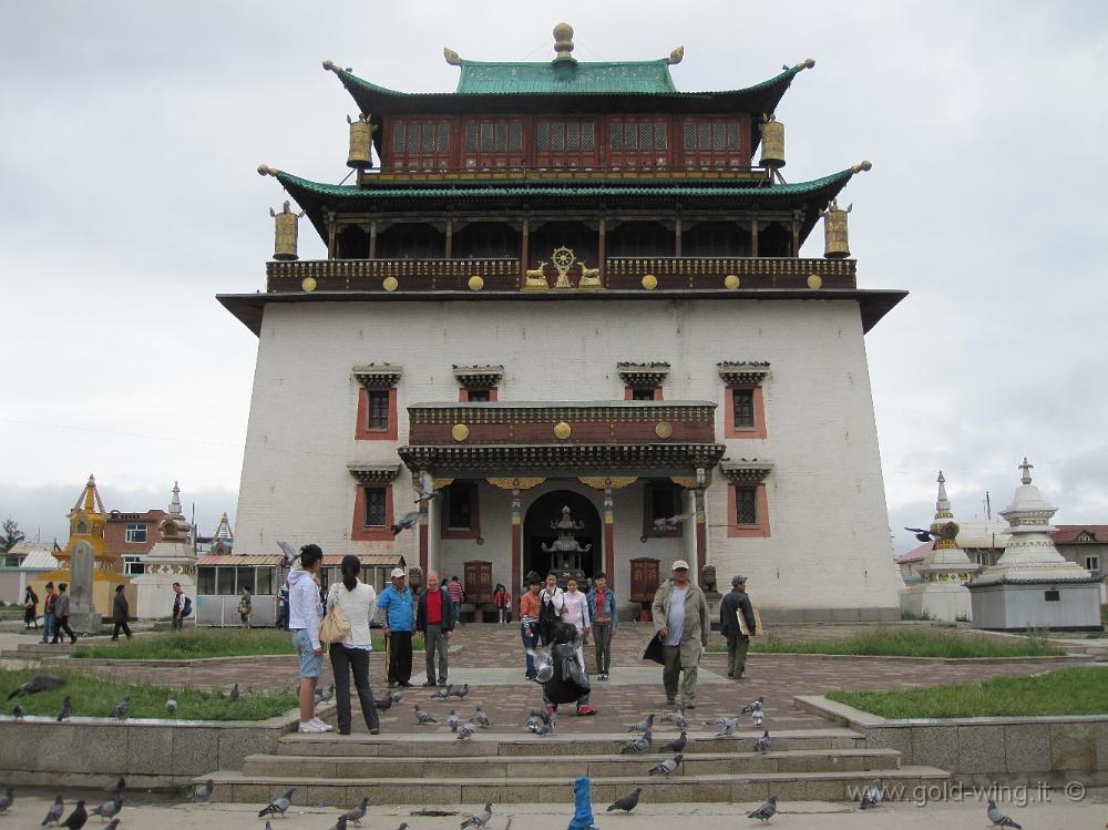 IMG_1898.JPG - Ulan Bator (Mongolia), Gandan Khiid: il tempio Migjid Janraisig Sum