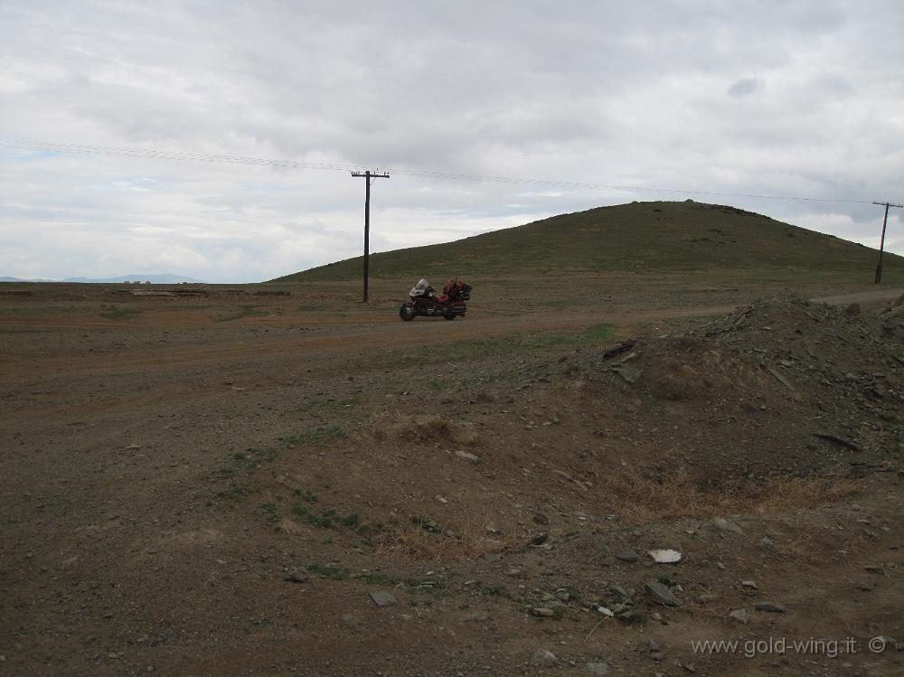 IMG_1965.JPG - A est di Lun (Mongolia): provo la strada in costruzione, ma non è praticabile