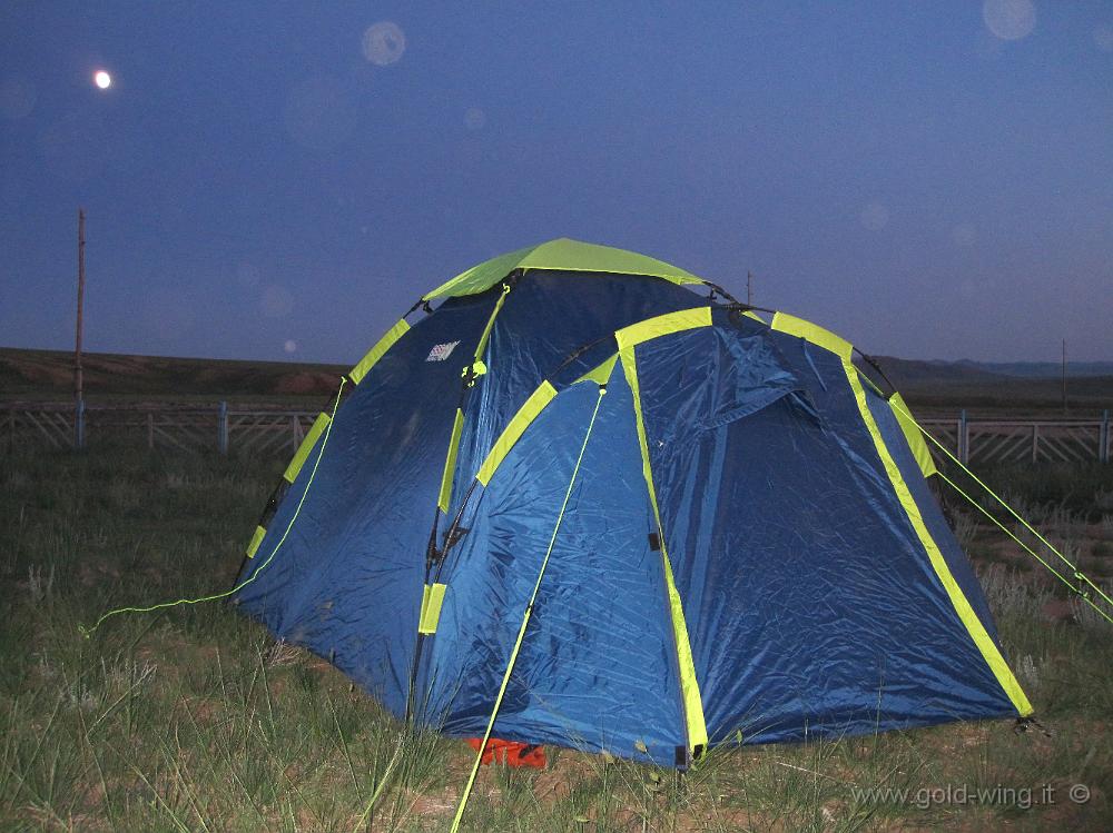 IMG_2027.JPG - Tra Lun e Kharkhorin (Mongolia): luna piena nella steppa sulla mia tenda