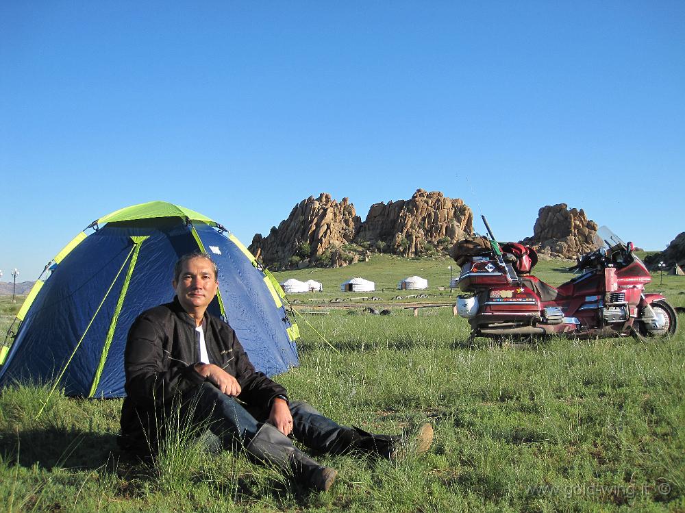 IMG_2058.JPG - Tra Lun e Kharkhorin (Mongolia): tenda e moto nella steppa