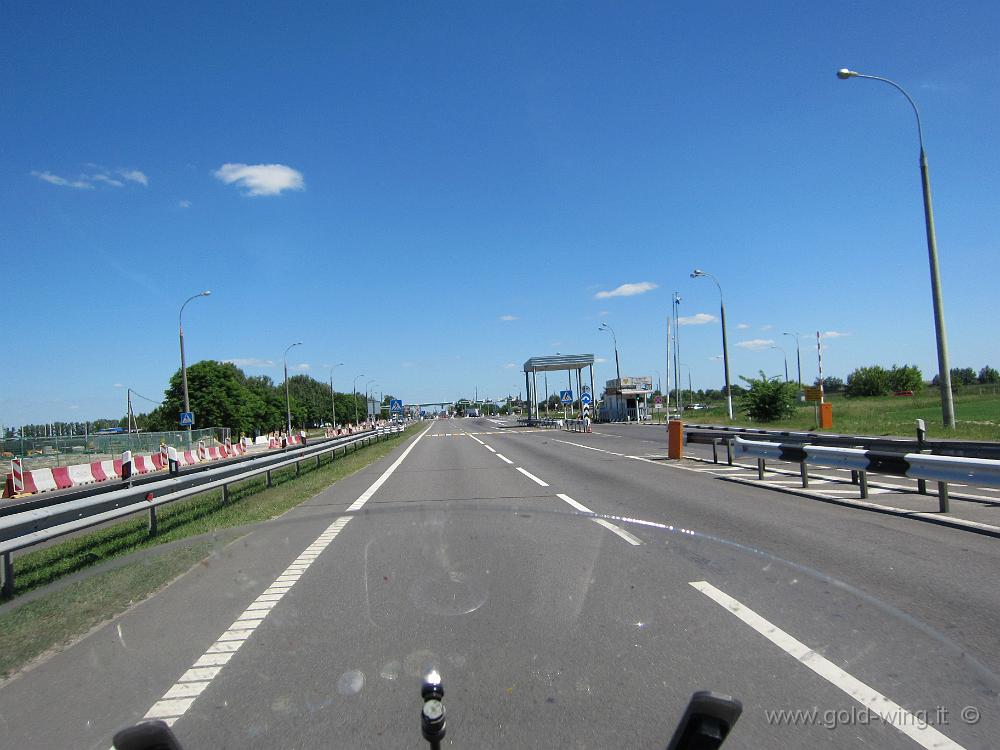 IMG_0164.JPG - Bielorussia - Casello autostradale
