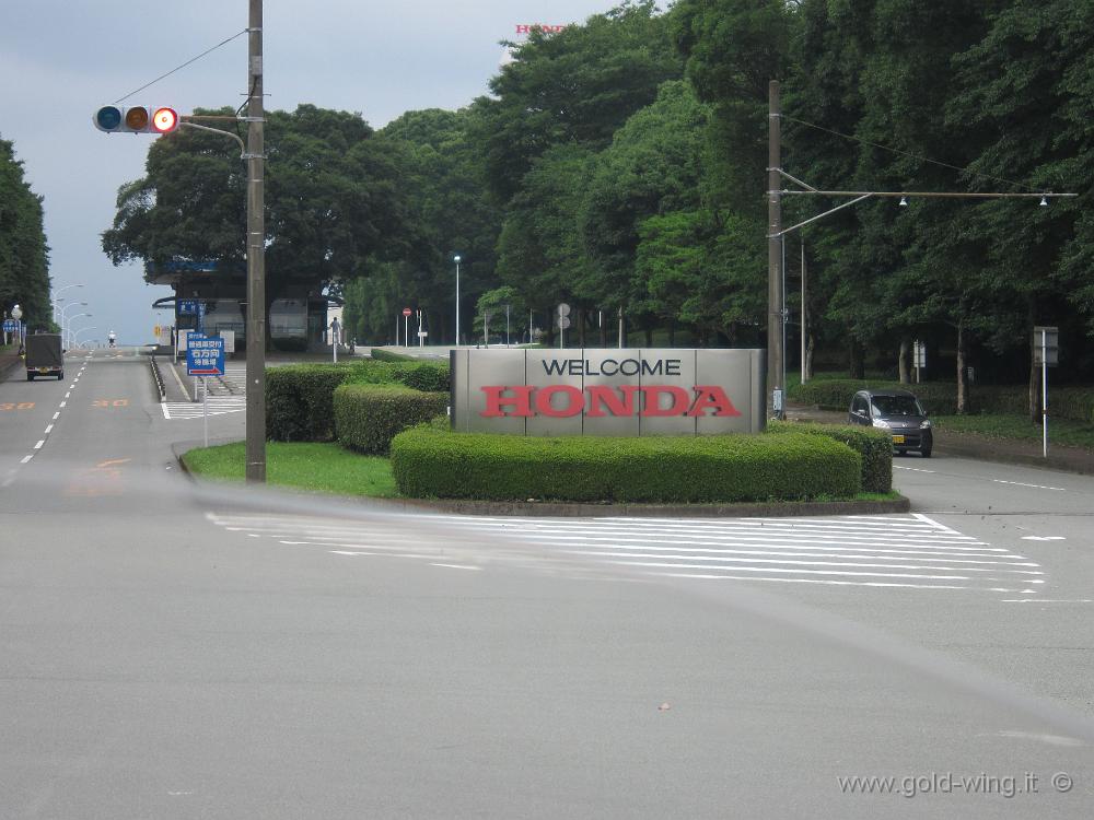 IMG_4114.JPG - Kumamoto - "Welcome Honda"