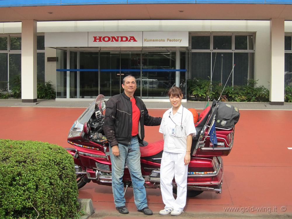 IMG_4126.JPG - Kumamoto - La fabbrica Honda (la dipendente Honda che mi ha fatto entrare)