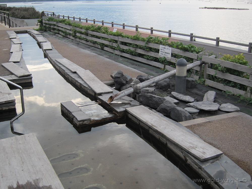 IMG_4202.JPG - Isola di Kyushu - Baia di Kagoshima: acque termali