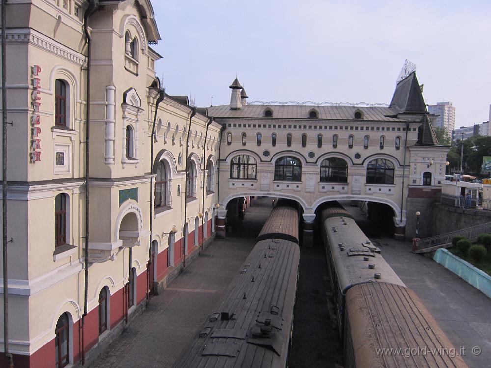 IMG_1650.JPG - 19.6 - Vladivostok - La stazione, terminale della Transiberiana