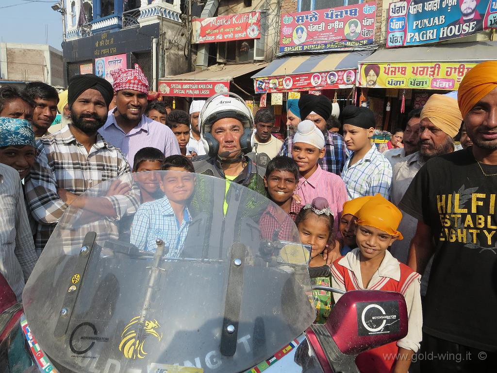 IMG_2060.JPG - 17.10 - Amritsar (India): bambini