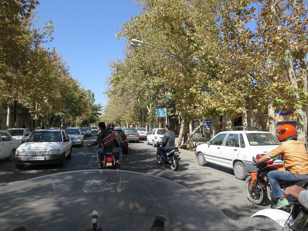 IMG_0784.JPG - Natanz: tra i motociclisti iraniani