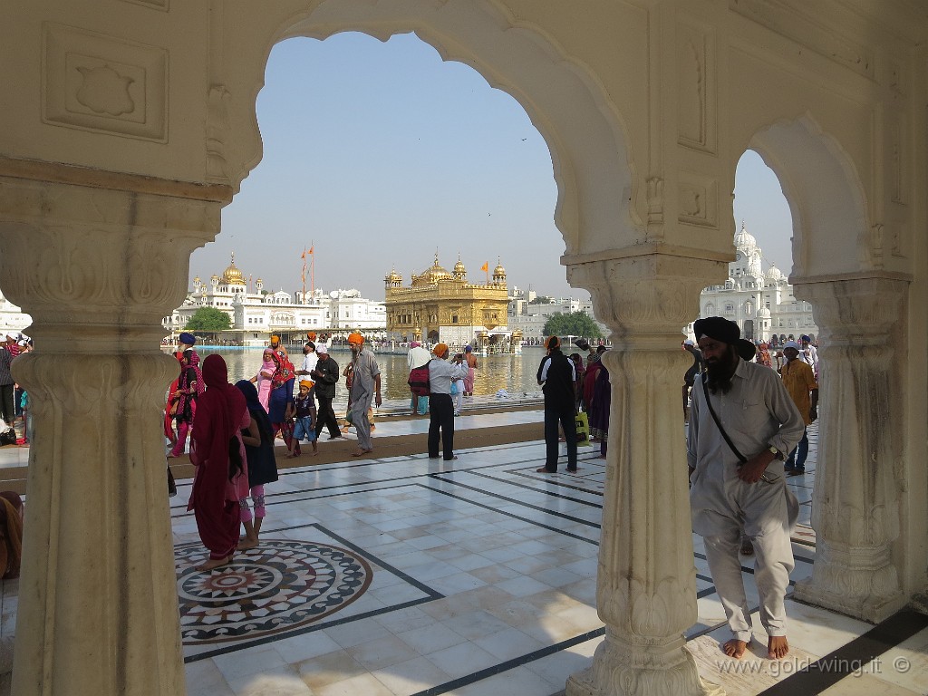 IMG_2020.JPG - Amritsar: il Golden Temple dei sikh