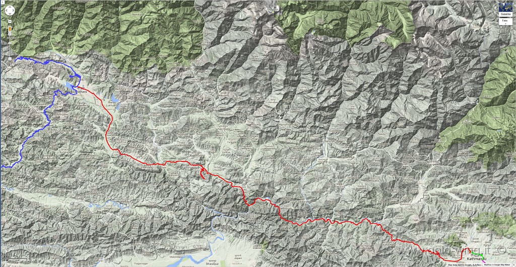 131022.jpg - Pokhara (7.41) - Kathmandu (16.43). Km 221, viaggio h 9.02, guida h 5.21