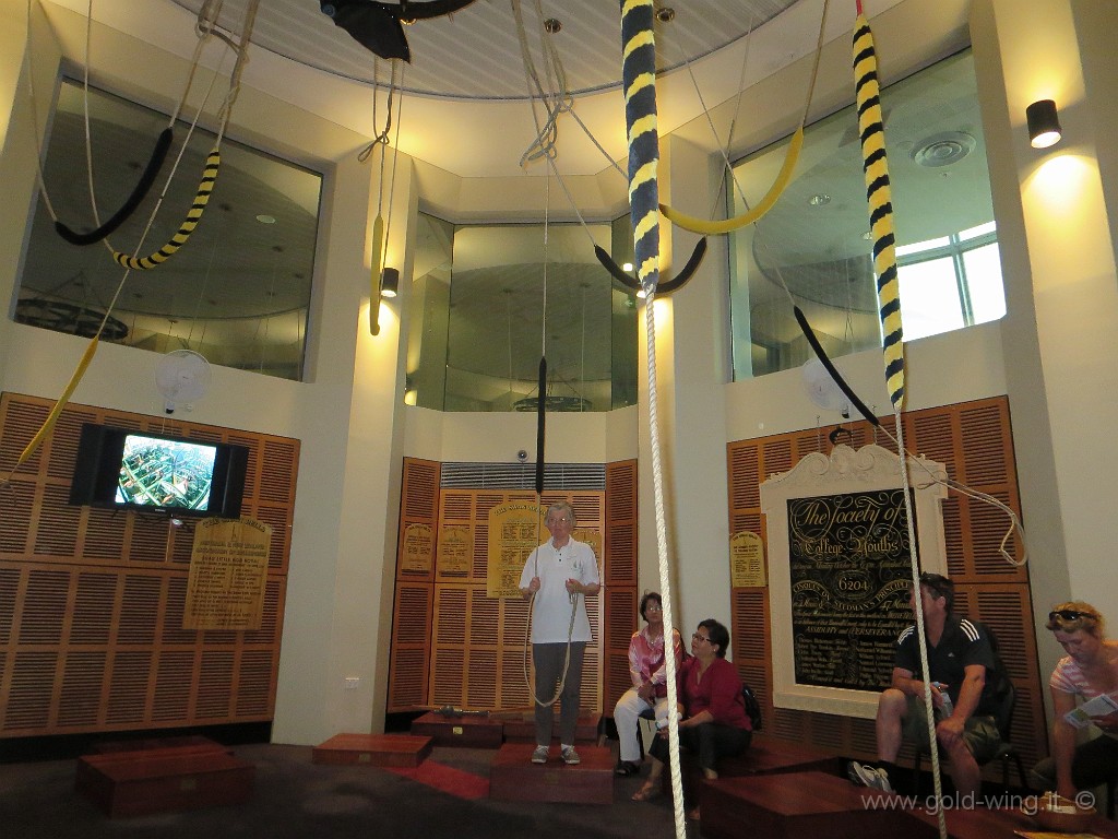 IMG_4350.JPG - Perth: le corde per suonare le campane nella Bells Tower