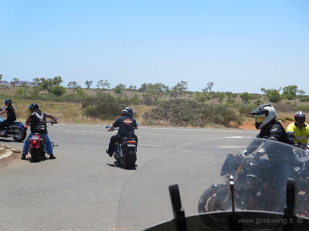 IMG_4800.JPG - Gruppo di motociclisti australiani