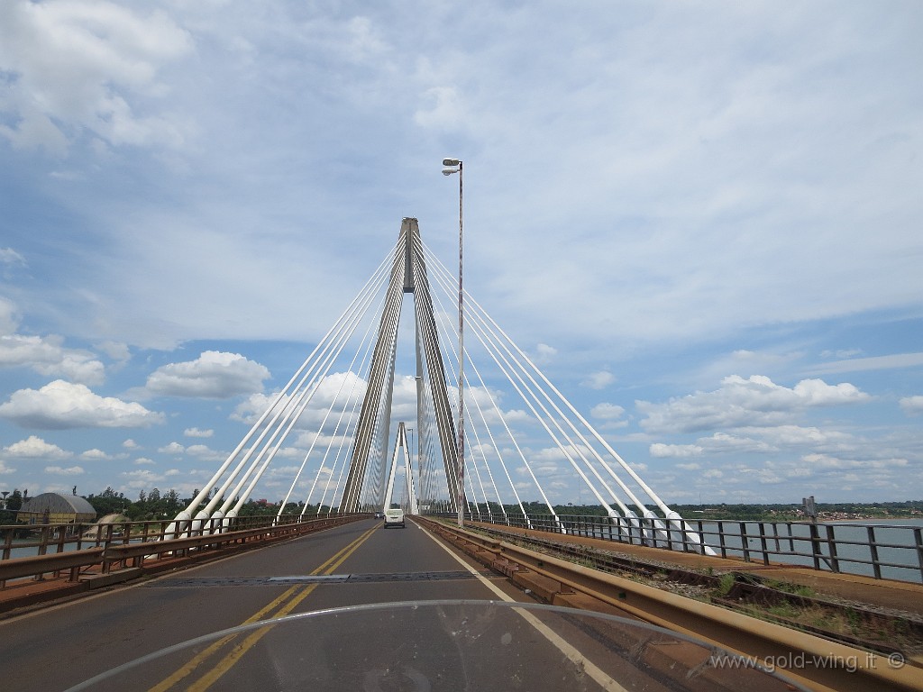 IMG_8389.JPG - Il ponte sul Paranà, confine tra Argentina e Paraguay