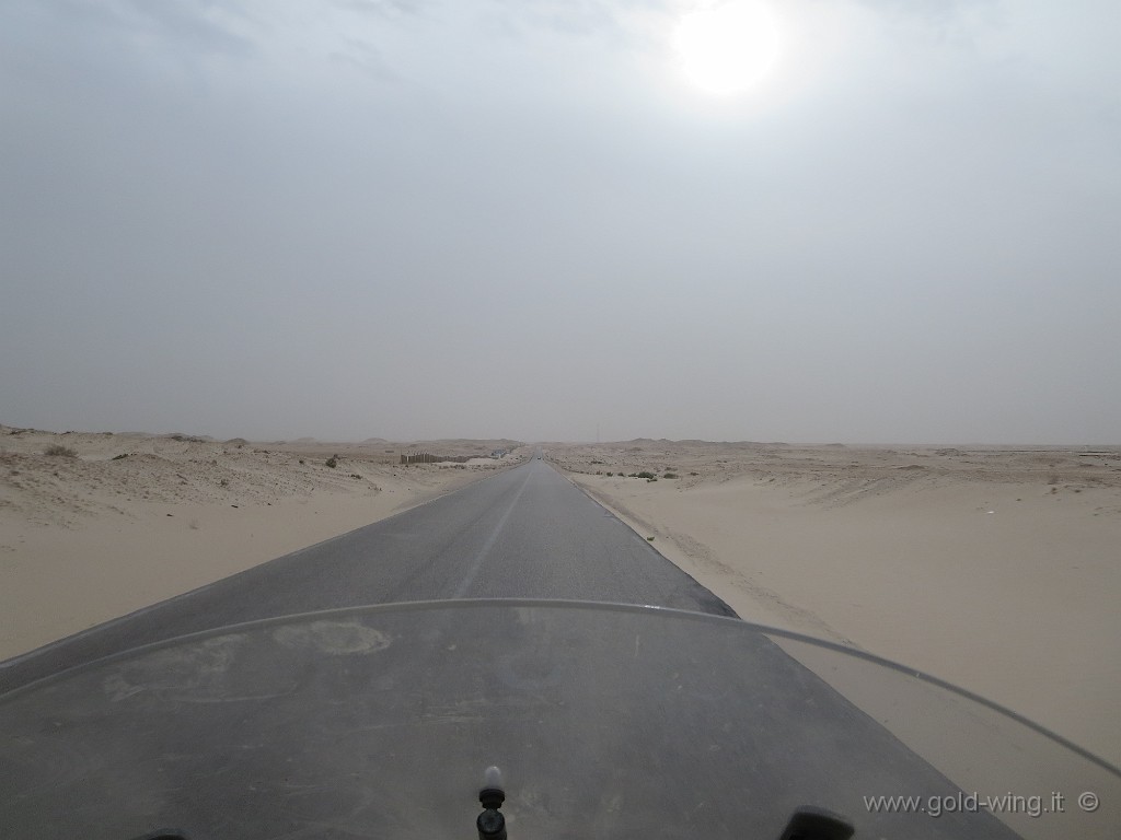IMG_0726.JPG - La lunga penisola sabbiosa  di Nouadhibou, verso sud