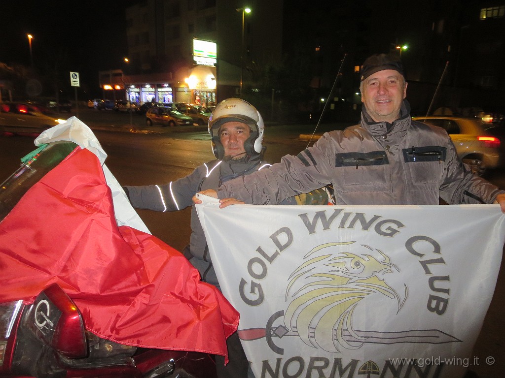 IMG_1404.JPG - Lecce: accolto dagli amici motociclisti (Lorenzo, presidente del mio motoclub, il Gold Wing Club i Normanni)