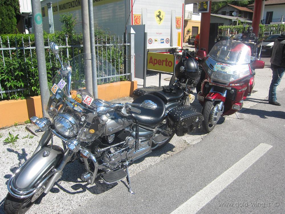 IMG_0059.JPG - Sosta benzina presso Pinzano al Tagliamento