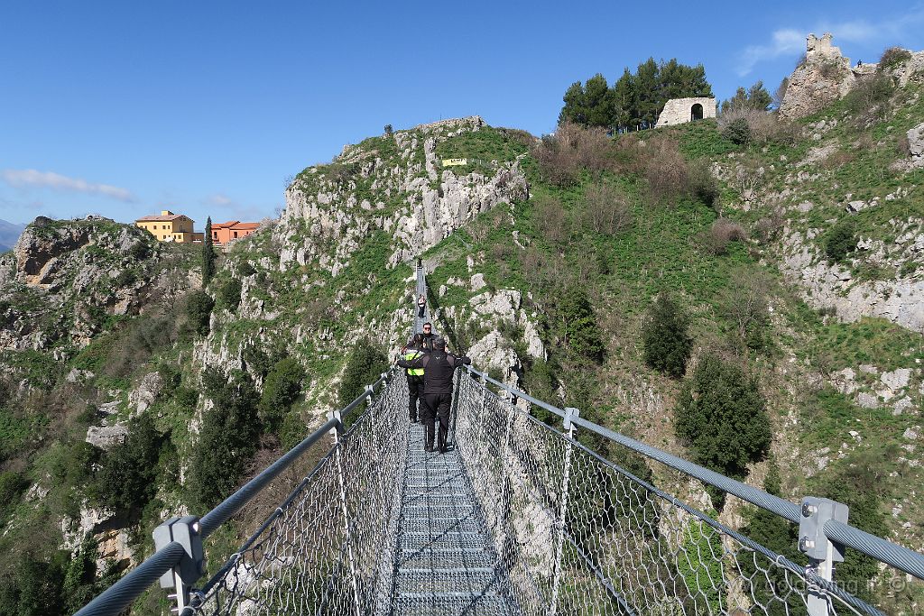 IMG_0095.JPG - Laviano (SA): il ponte tibetano