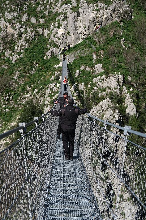 IMG_0098.JPG - Laviano (SA): il ponte tibetano