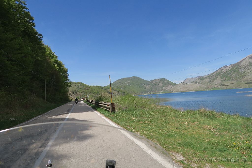 IMG_0082.JPG - Lago del Matese (m 1.011) (CE), il più alto lago carsico d'Italia, superficie 5 kmq