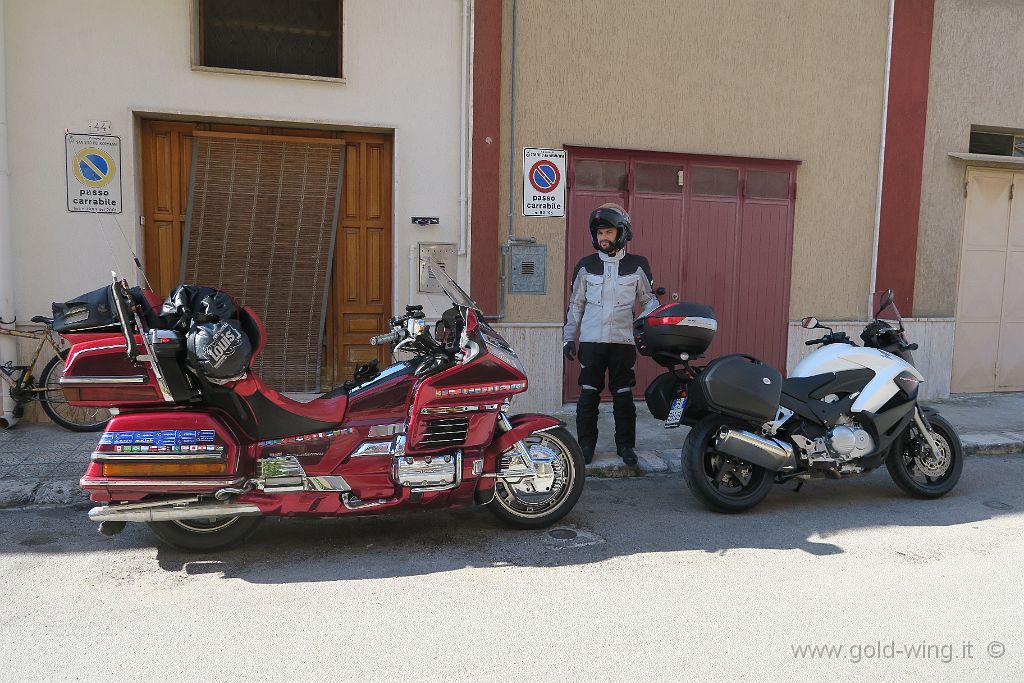 IMG_0001.JPG - Partenza da San Vito dei Normanni (BR) con oneserie85 (Honda Crossrunner V4 800)