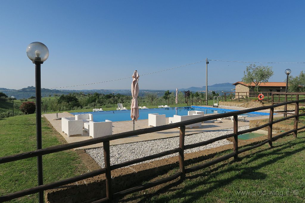 IMG_0277.JPG - Borgo Noci Querceto: la piscina non abbiamo avuto il tempo di usarla