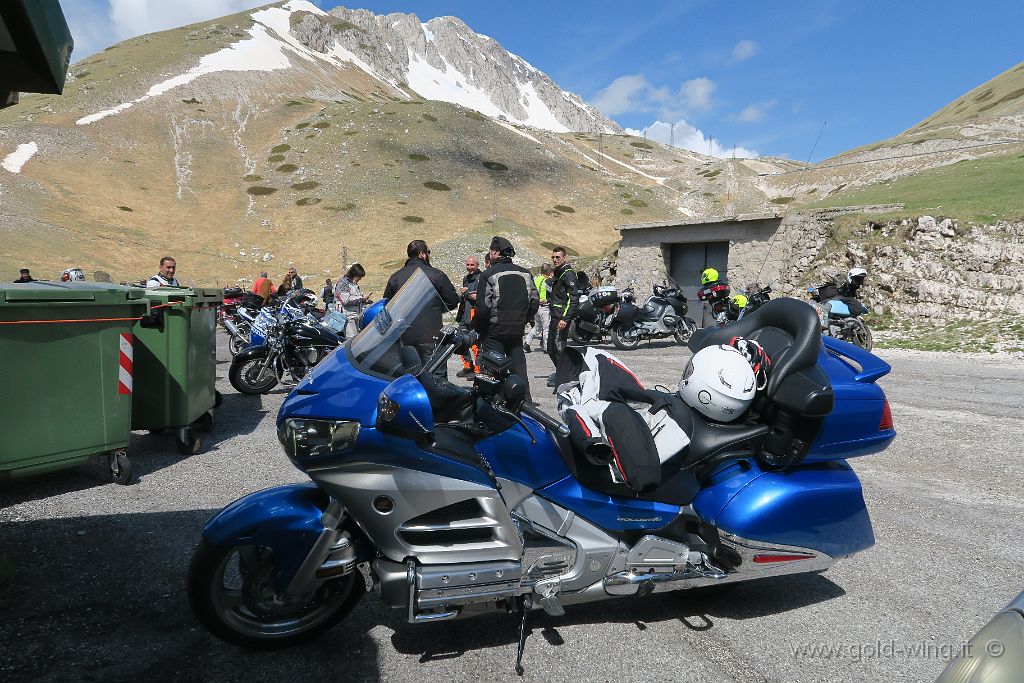 IMG_0458.JPG - La cima del Terminillo (m 2.217) vista dal rifugio Angelo Sebastiani (m 1.820)