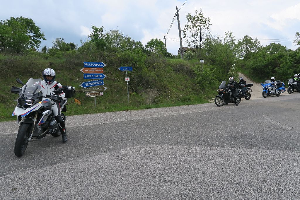 IMG_0659.JPG - Tra il Lago del Salto e il Lago del Turano: Pellesco, Bmw r 1200 Gs Lc