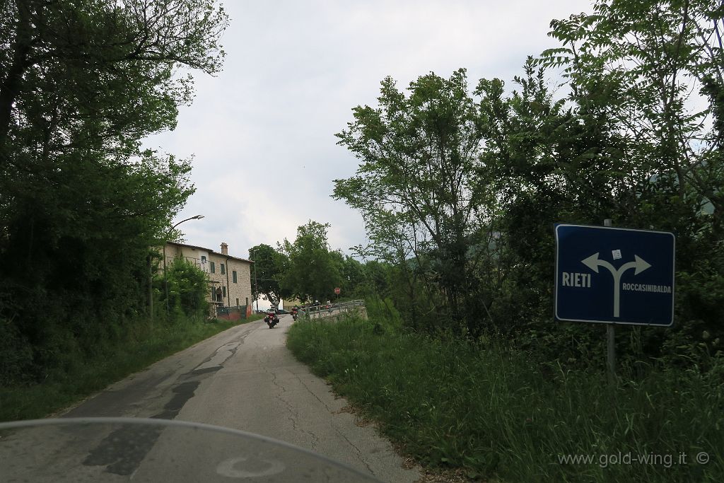 IMG_0678.JPG - Tra il Lago del Salto e il Lago del Turano