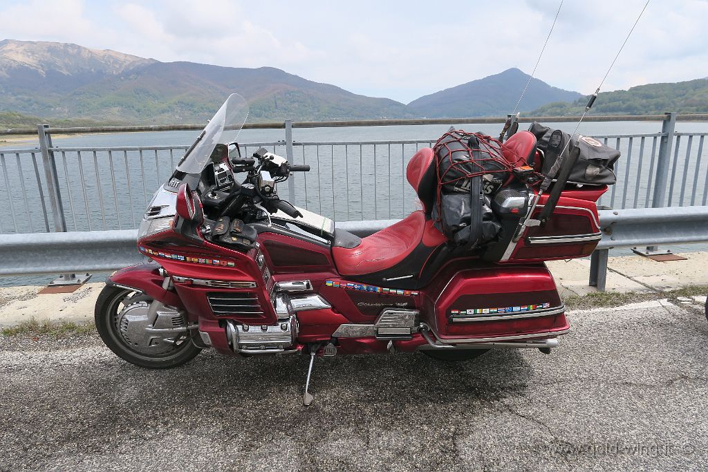 IMG_0865.JPG - Lago di Campotosto ( m 1.313) (AQ)