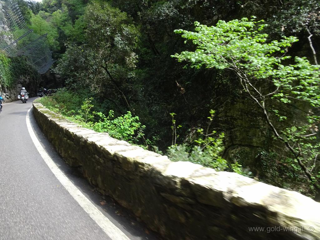 DSC00101.JPG - Trermosine: strada della Forra