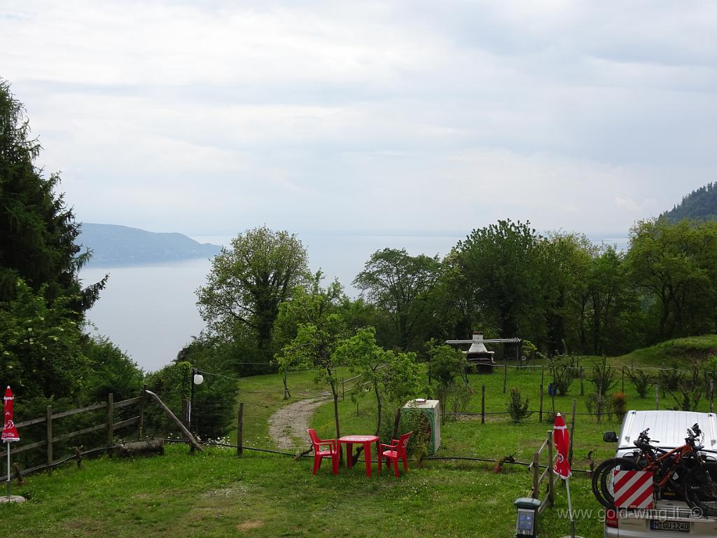 DSC00193.JPG - Il Lago di Gardo visto dalla trattoria Giglio