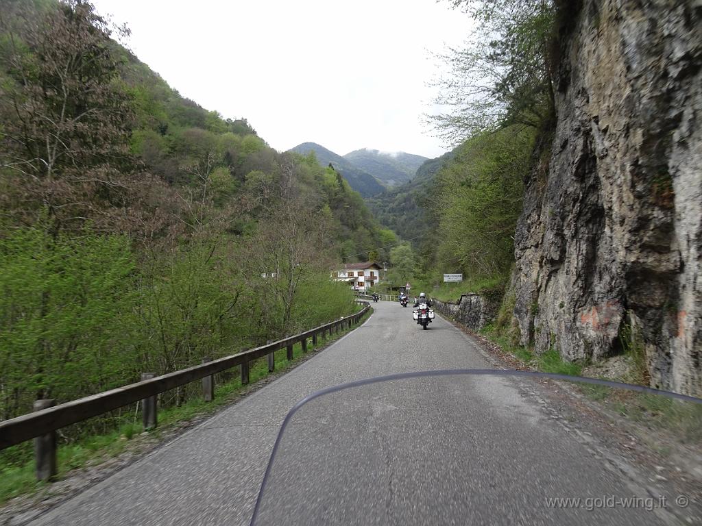 DSC00216.JPG - Lago di Valvestino: Molino di Bollone (m 650)