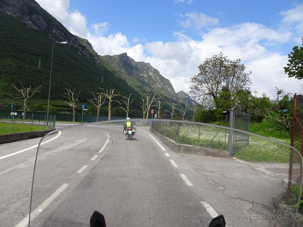 DSC00230.JPG - Lemprato (BS), estremo sud del Lago d'Idro (m 368)